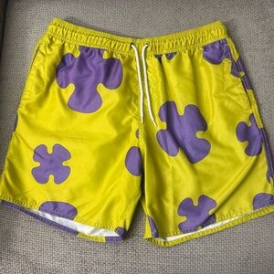 Hot Topic SpongeBob SquarePants Swim Trunks Men’s Large
